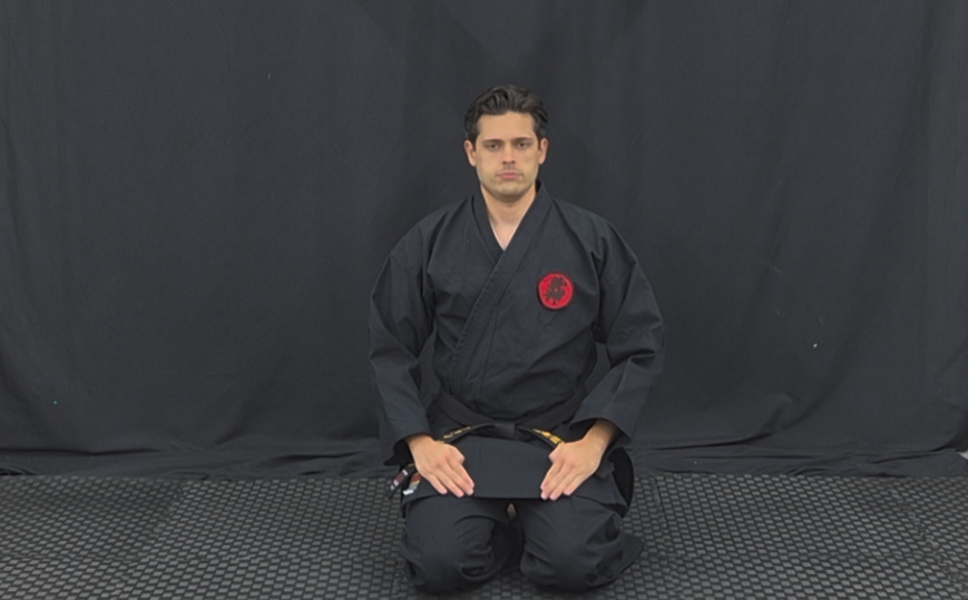 Bujinkan Budo Taijutsu instructor in seiza meditation posture